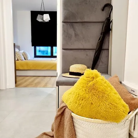 Apartment Dolce Wawel Przestronny Apartament Przy Bulwarach Wislanych, Blisko Wawelu I Najwazniejszych Atrakcji Krakowa. Krakow