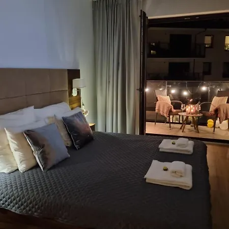 Dolce Wawel Przestronny Apartament Przy Bulwarach Wislanych, Blisko Wawelu I Najwazniejszych Atrakcji Krakowa. Krakow