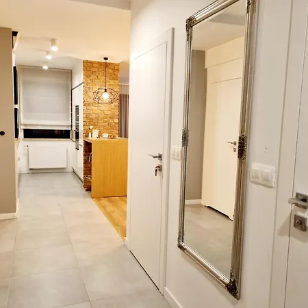 Apartment Dolce Wawel Przestronny Apartament Przy Bulwarach Wislanych, Blisko Wawelu I Najwazniejszych Atrakcji Krakowa. Krakow