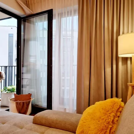 Apartment Dolce Wawel Przestronny Apartament Przy Bulwarach Wislanych, Blisko Wawelu I Najwazniejszych Atrakcji Krakowa. Krakow