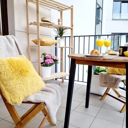 Dolce Wawel Przestronny Apartament Przy Bulwarach Wislanych, Blisko Wawelu I Najwazniejszych Atrakcji Krakowa. Apartment Krakow
