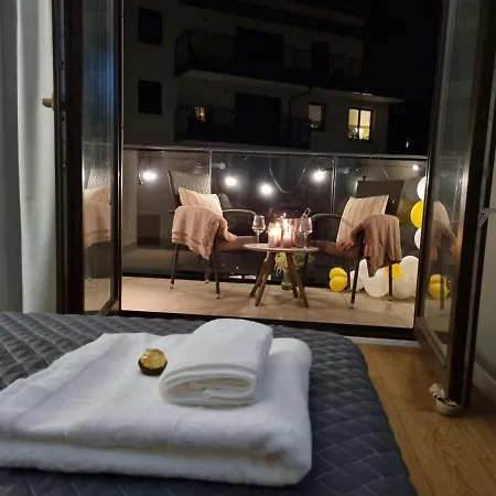 Dolce Wawel Przestronny Apartament Przy Bulwarach Wislanych, Blisko Wawelu I Najwazniejszych Atrakcji Krakowa.
