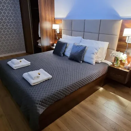 Dolce Wawel Przestronny Apartament Przy Bulwarach Wislanych, Blisko Wawelu I Najwazniejszych Atrakcji Krakowa. Krakow