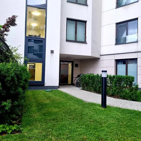 Dolce Wawel Przestronny Apartament Przy Bulwarach Wislanych, Blisko Wawelu I Najwazniejszych Atrakcji Krakowa. Krakow